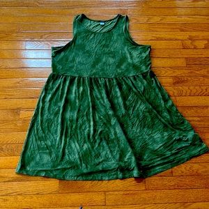 Green sleeveless dress